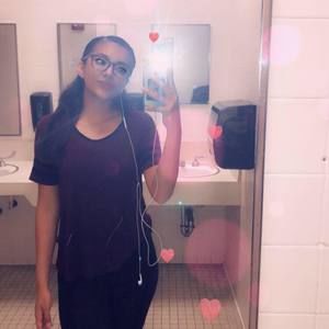 Meet your Posher, Daniela